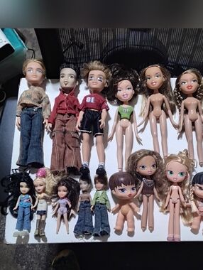 17 Bratz Doll Lot: 1ST ED, Boyz, Babyz, Mini + CARS & FURNITURE OOAK TLC